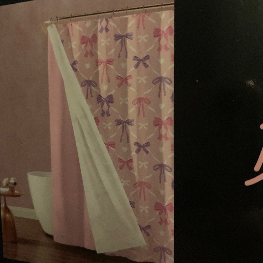 Betsey Johnson shower curtain set bows